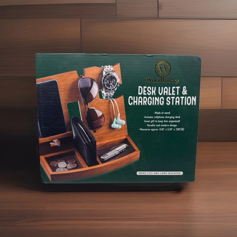 Woodbury Desk Valet Charging Station and‎ Organizer in 1 NEW in box